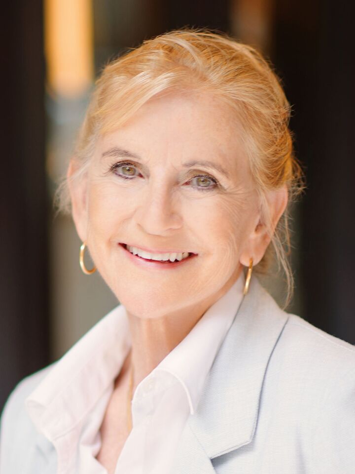 Marcia Bowlds - Headshot